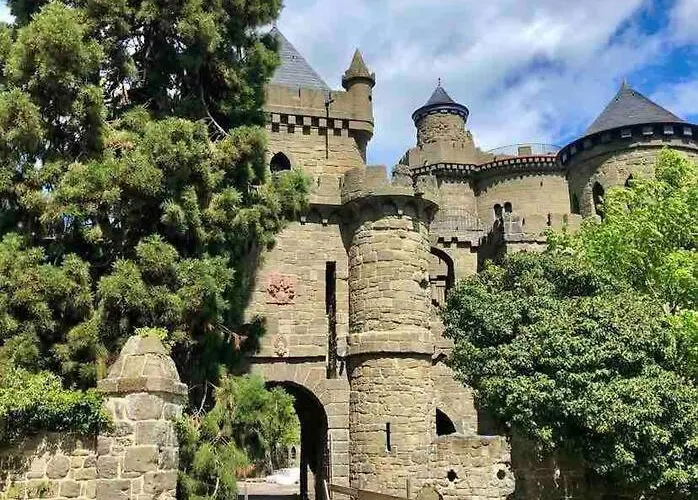 Charaktervolle Whg. Mitten In Inkl.parkplatz * Kassel